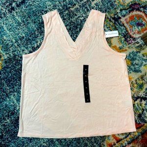 Banana Republic V-neck Sleeveless Blouse~~NWT